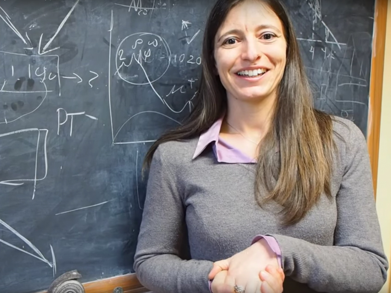 Appassionarsi di scienza, provare a ragionare scientificamente, a spiegarsi come funziona il mondo li aiuterà ad affrontare la vita in maniera diversa e a mantenere la curiosità che da bambini si ha per natura.